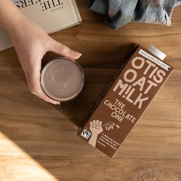 Otis Oat M!lk, the Chocolate one. CHOCOLATE MILK (6 X 1L)